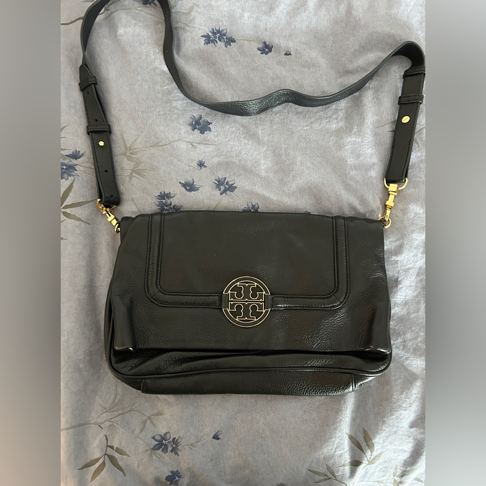 Tory Burch Amanda Fold over Crossbody Bag in Black